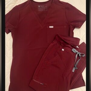 Figs Burgundy Scrub Set